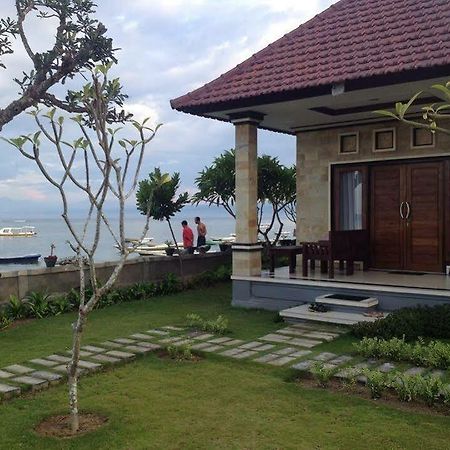 Yogi Beach Bungalow & The Blue Yogi Beach Restaurant Nusa Lembongan Exterior foto